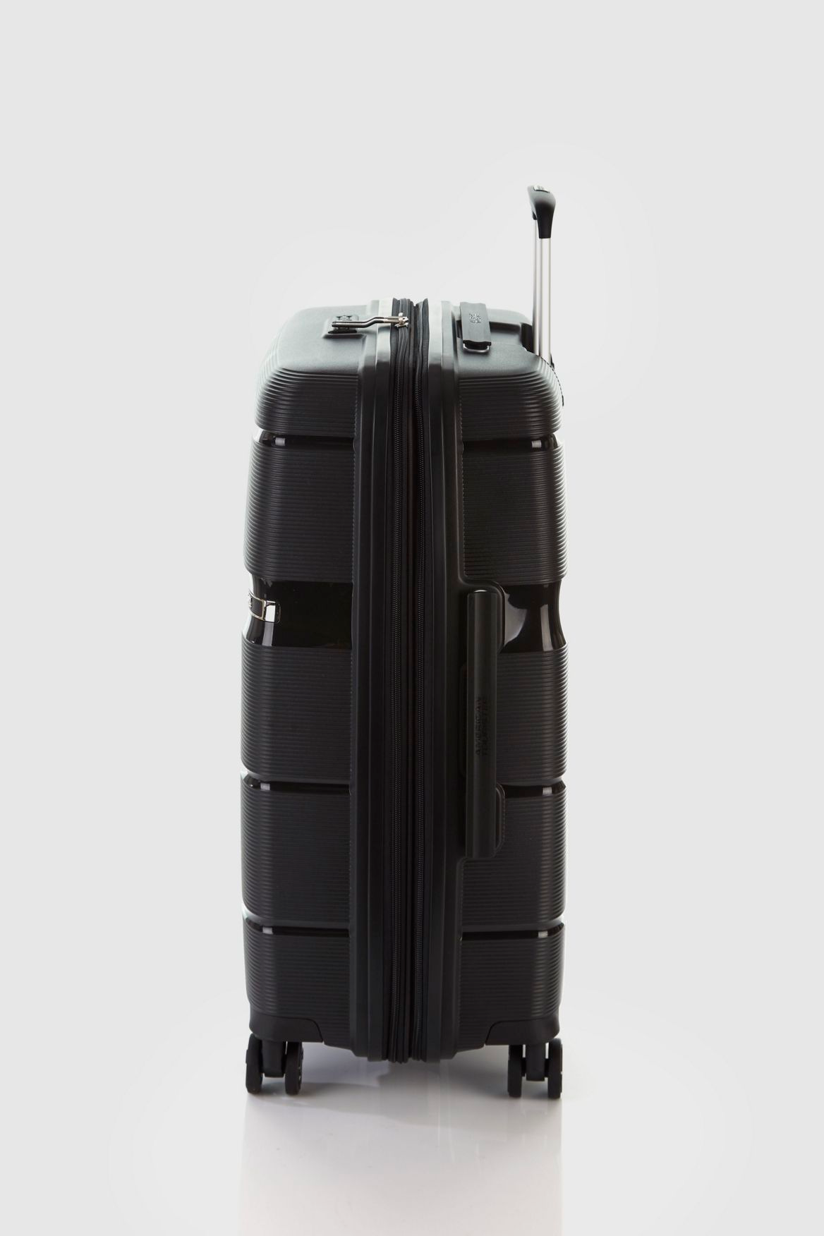 American Tourister Linex 66cm Suitcase Strandbags New Zealand