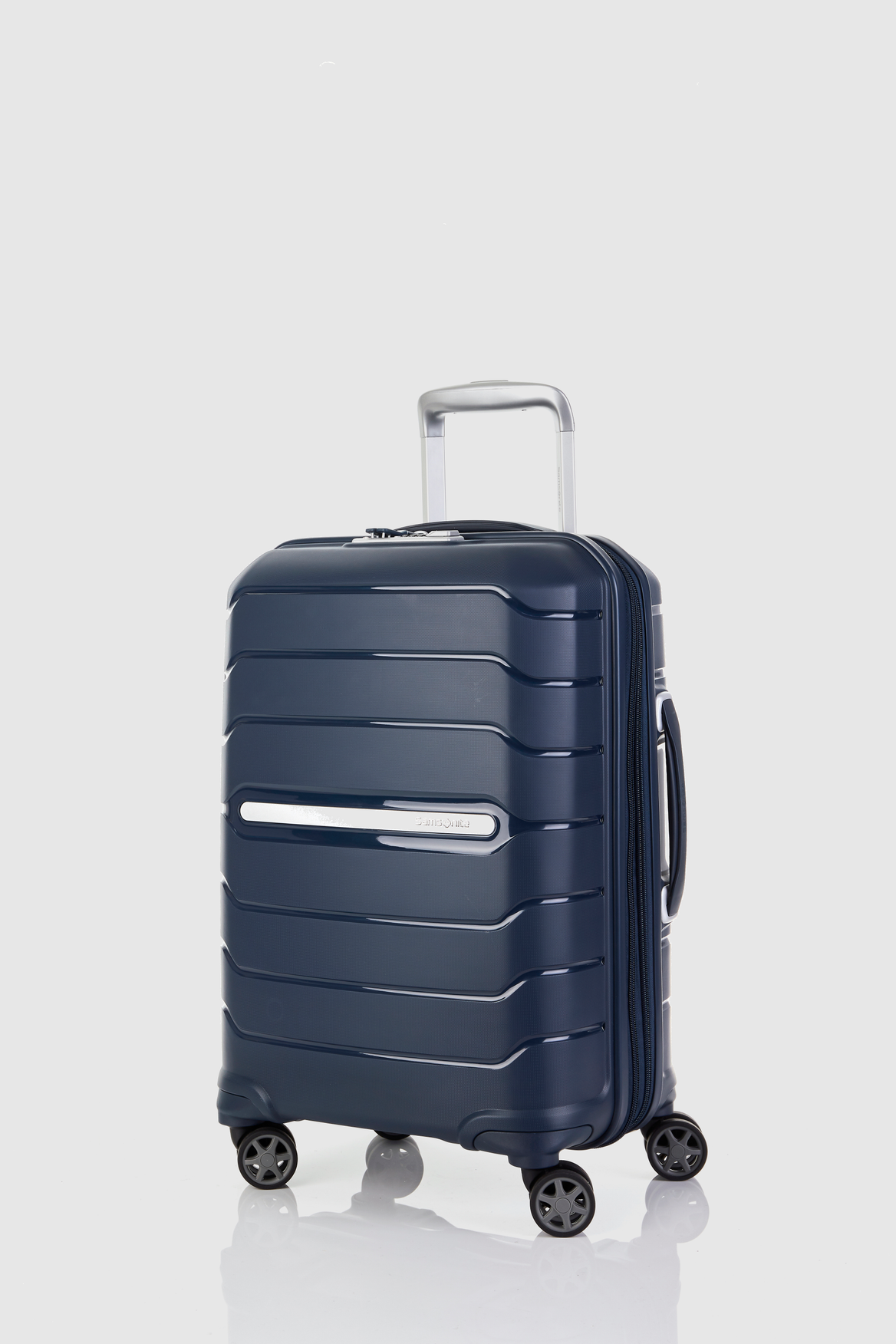 Samsonite Oc2lite 68cm Exp S buy spinner