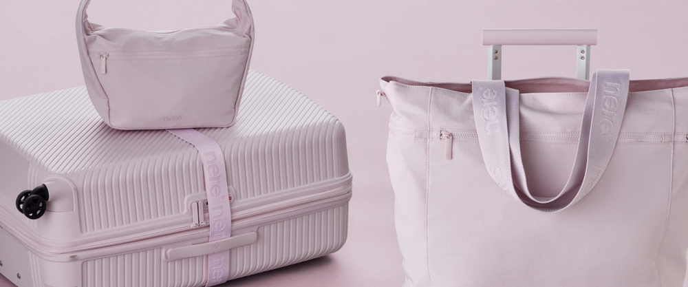 Nere Tote Bags