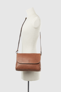 Mo Leather Multi Comp Flapover Bag
