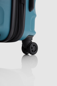 Juno Check-In 68cm Suitcase